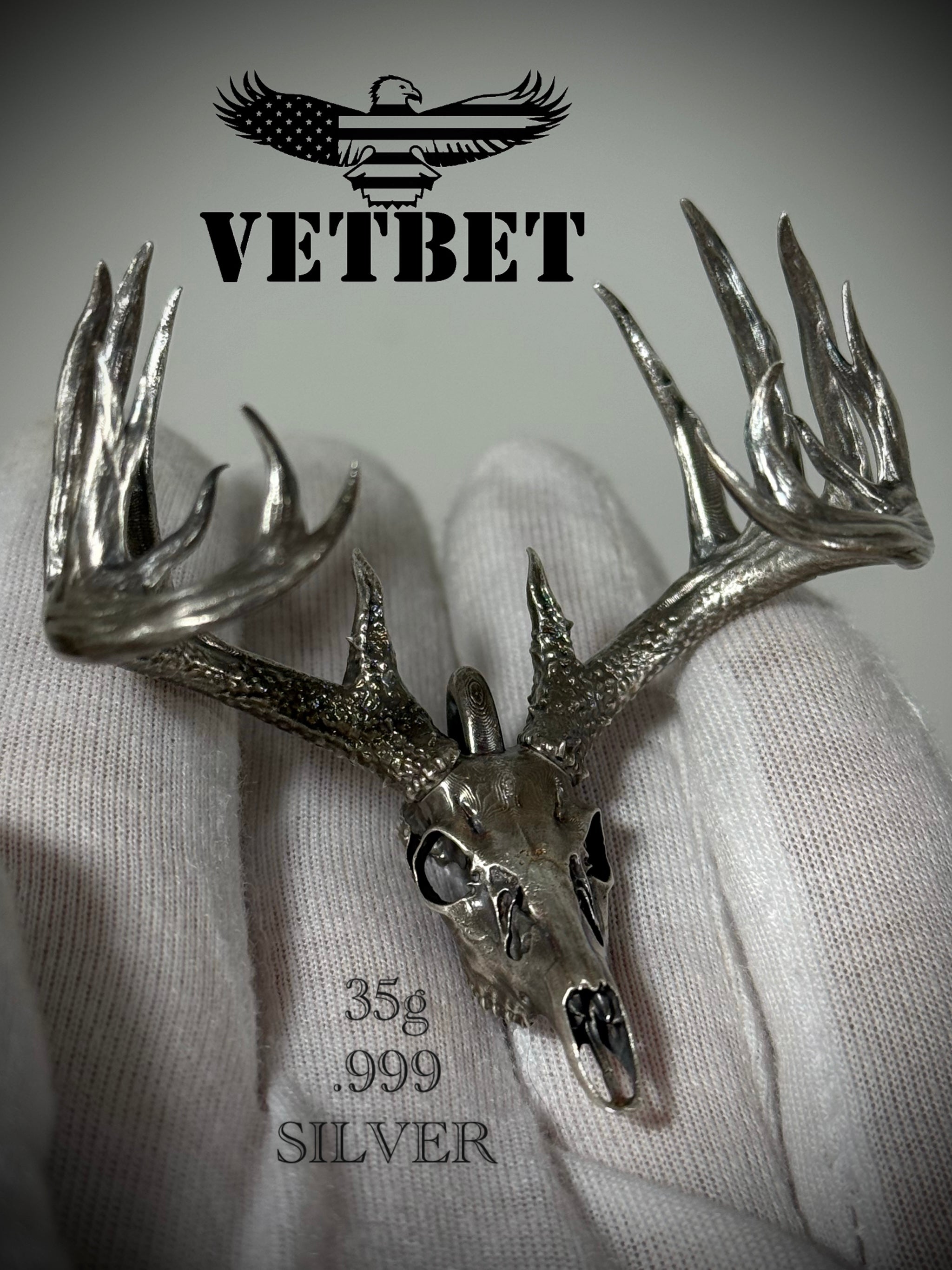 .999 Silver Trophy Whitetail w/hang loop